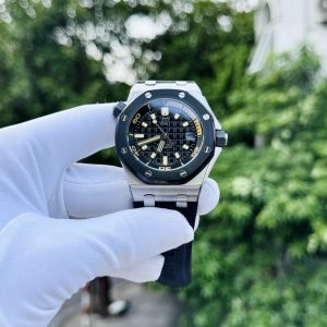 audemars piguet royal oak 15720st 42mm black dial 