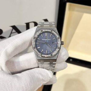 audemars piguet royal oak 33mm with diamond accents 