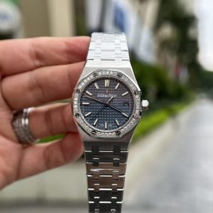 audemars piguet royal oak 34mm with blue dial and metal wire bracelet 