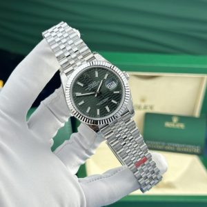 rolex datejust 126334 green motif dial vs factory 41mm 